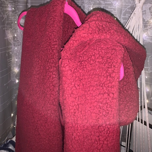 Jackets & Blazers - sherpa maroon vest
